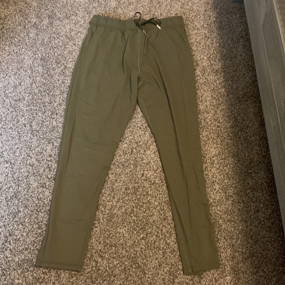 Zyia Olive Everywhere pants Large EUC - Picture 9 of 9